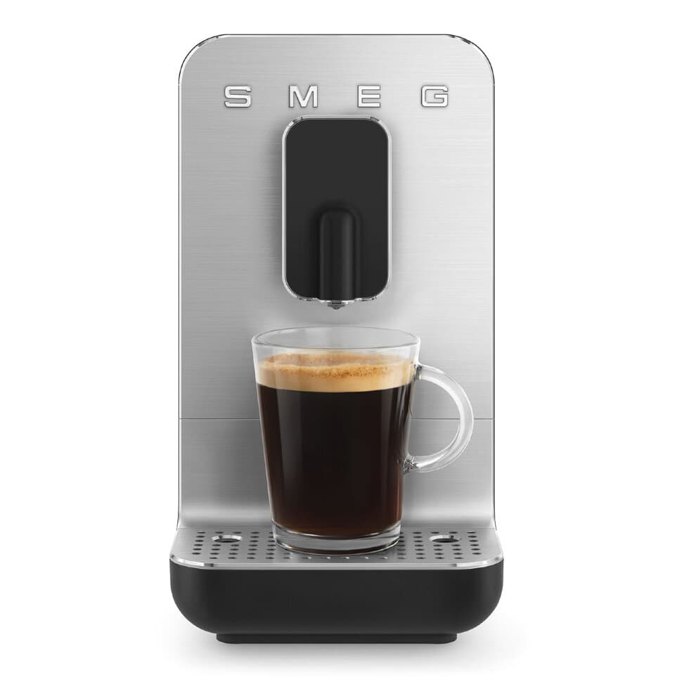 Отдельностоящая кофемашина Smeg BCC01BLMEU