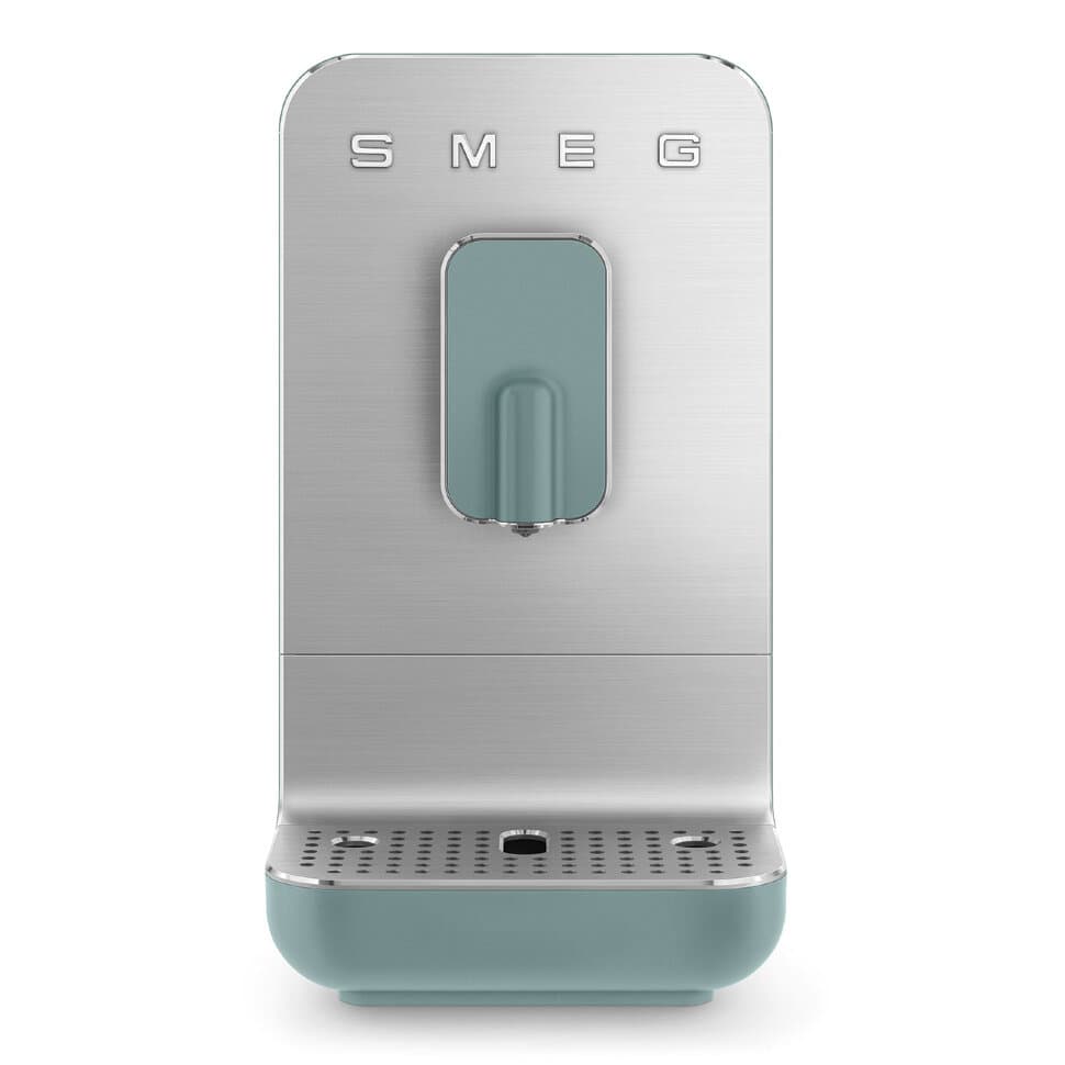 Отдельностоящая кофемашина Smeg BCC01EGMEU