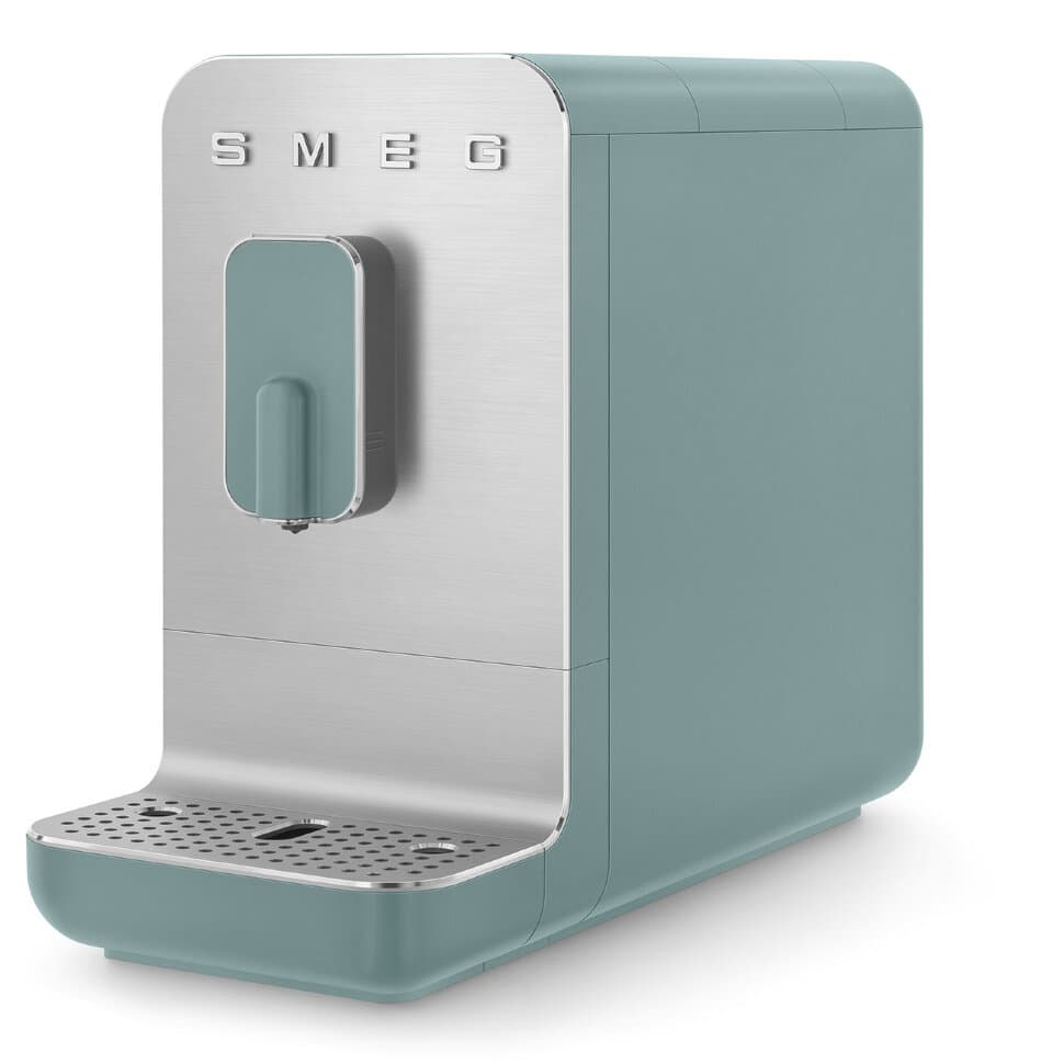 Отдельностоящая кофемашина Smeg BCC01EGMEU