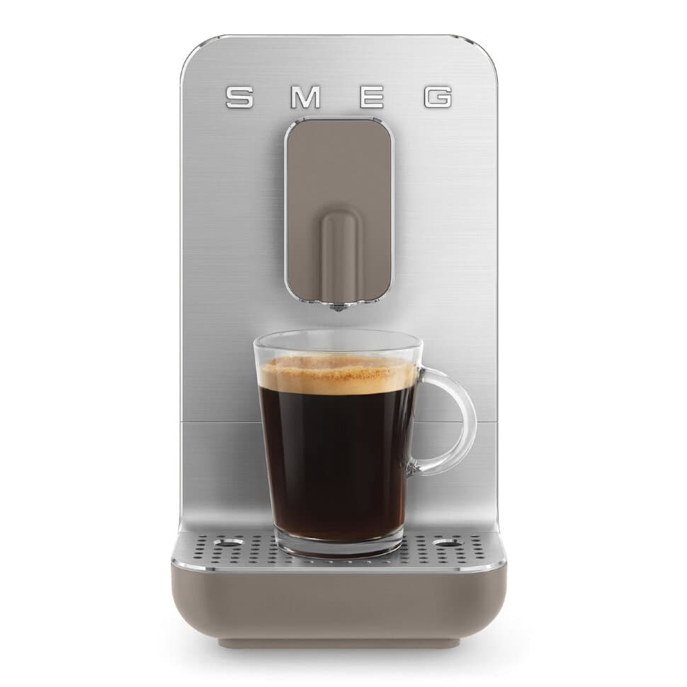 Отдельностоящая кофемашина Smeg BCC01TPMEU