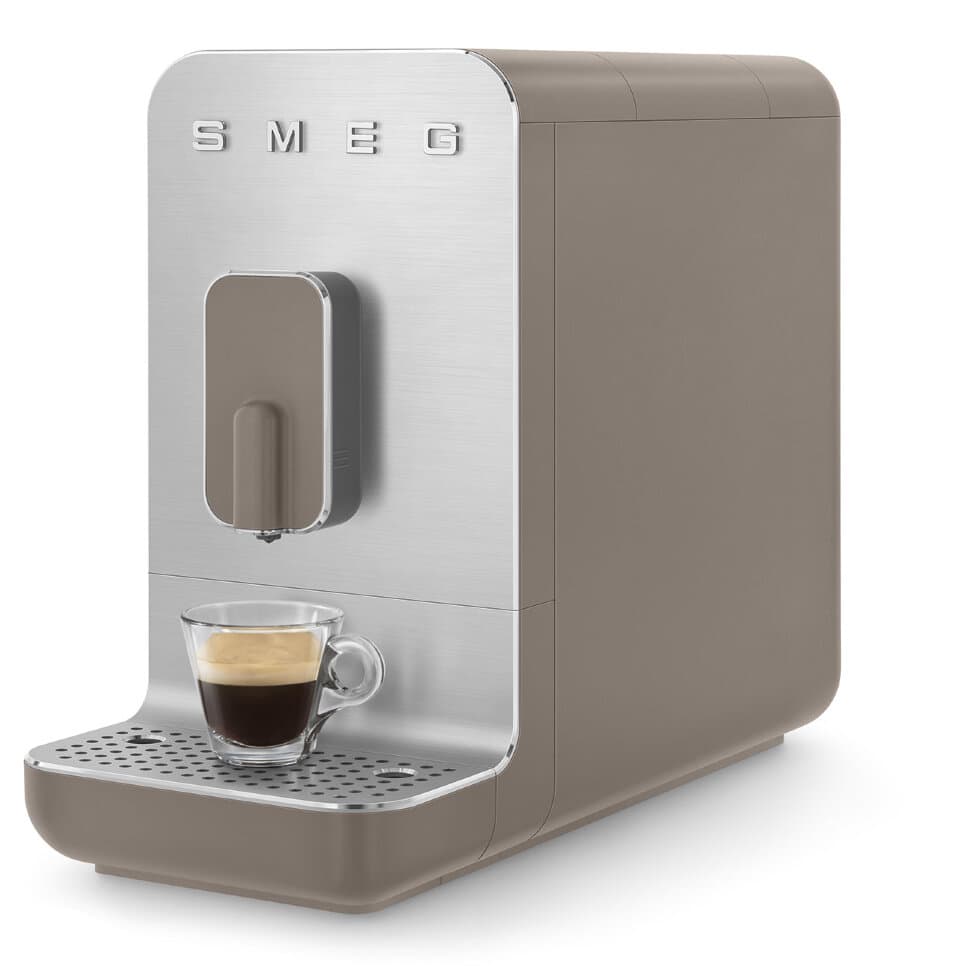 Отдельностоящая кофемашина Smeg BCC01TPMEU