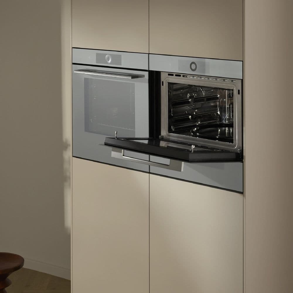 Встраиваемая микроволновая печь V-Zug CombiMiwell V4000 45 CM4T-24025 черн.стекло